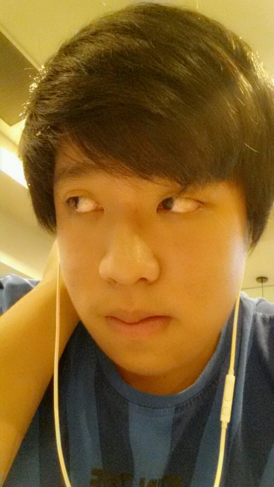 my bed is my hairstylist Instagram: clarencechong1 snapchat: clarencechong