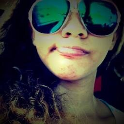 Libriana,14 anos,são paulina,solteira,amo deus,familia,amigos,viajar,musicas,sair,chocolate,
sorvete! me segue?