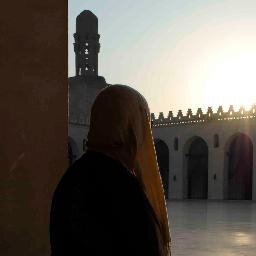 مَا أُبَالِي عَلَى أَيِّ حَالٍ أَصْبَحْتُ عَلَى مَا أُحِبُّ أَوْمَا أَكْرَهُ وَذَلِكَ لأَنِّي لا أَدْرِي الْخَيْرَ فِيمَا أُحِبُّ أَوْ فِيمَا أَكْرَهُ