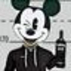 Eu tenho essa ironia,esse deboche sim.É uma autodefesa,pq as pessoas são fogo mesmo.Então a gente tem que jogar um pouco com o deboche e cinismo para ñ machucar
