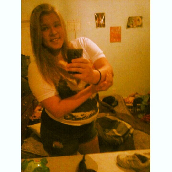 keep it classy, never trashy.. but a lil nasty ✌ #TeamMommy follow my babes, @ayee_courttt