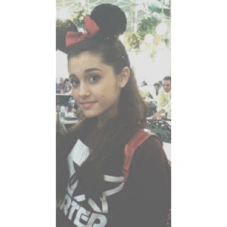 I love Ariana so, so much.