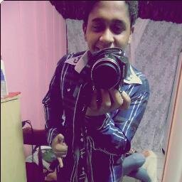 sou amigo verdadeiro ao extremo e odeio falsidade gosto muito de musica modestia parte canto muito :D