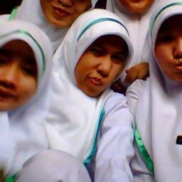 Pribadi yg ceria, cerewet dan ceriwis.. :)