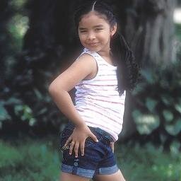 maii curls are like ariana grande lol3 i was 4 at this pic lol 3