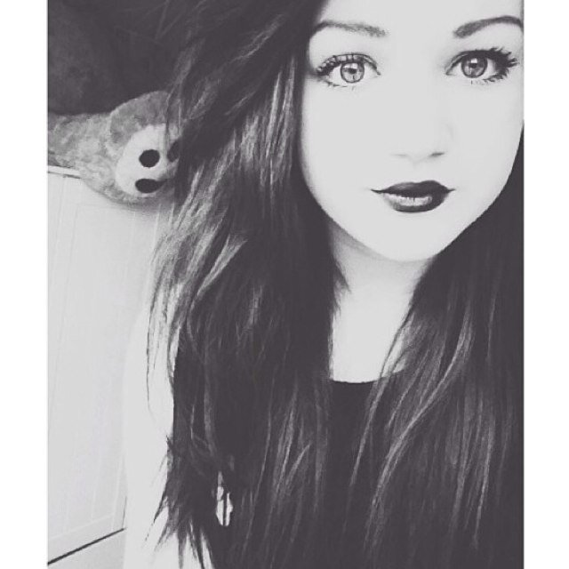 Hanna_99x's profile picture. The names Hanna with one H , ♡One Direction are my faves♡ 15. I like girls, sorry I cant think straight