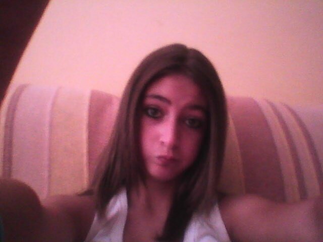 Vamonoos, a Gandia Shoreee!   Es ke el es un pijo de Madrid y yo soy una choni de Benidor. Yo soy la reina de las tarimas, chavales.