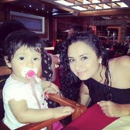 Soy Mamá de la Adorable Antonella.Estudio Trabajo Social soy Humanista, me encanta ir al cine a ver Peli y por supuesto escuchar buena música chilena