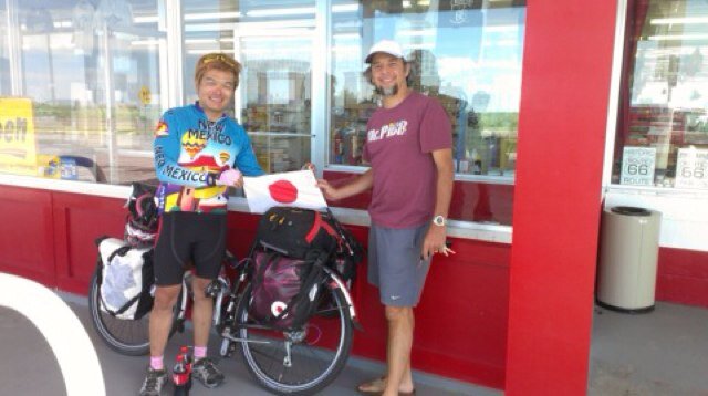 リストラされました。2013年7月から9月の3ヶ月間自転車でアメリカ横断しました。気が変わったらそのまま世界一周するかも。 定年までに自転車で世界一周しようと試みてます。達成したい目標はフルマラソンのサブ3、トライアスロンアイアンマンの完走。うーんMだ(・_;)