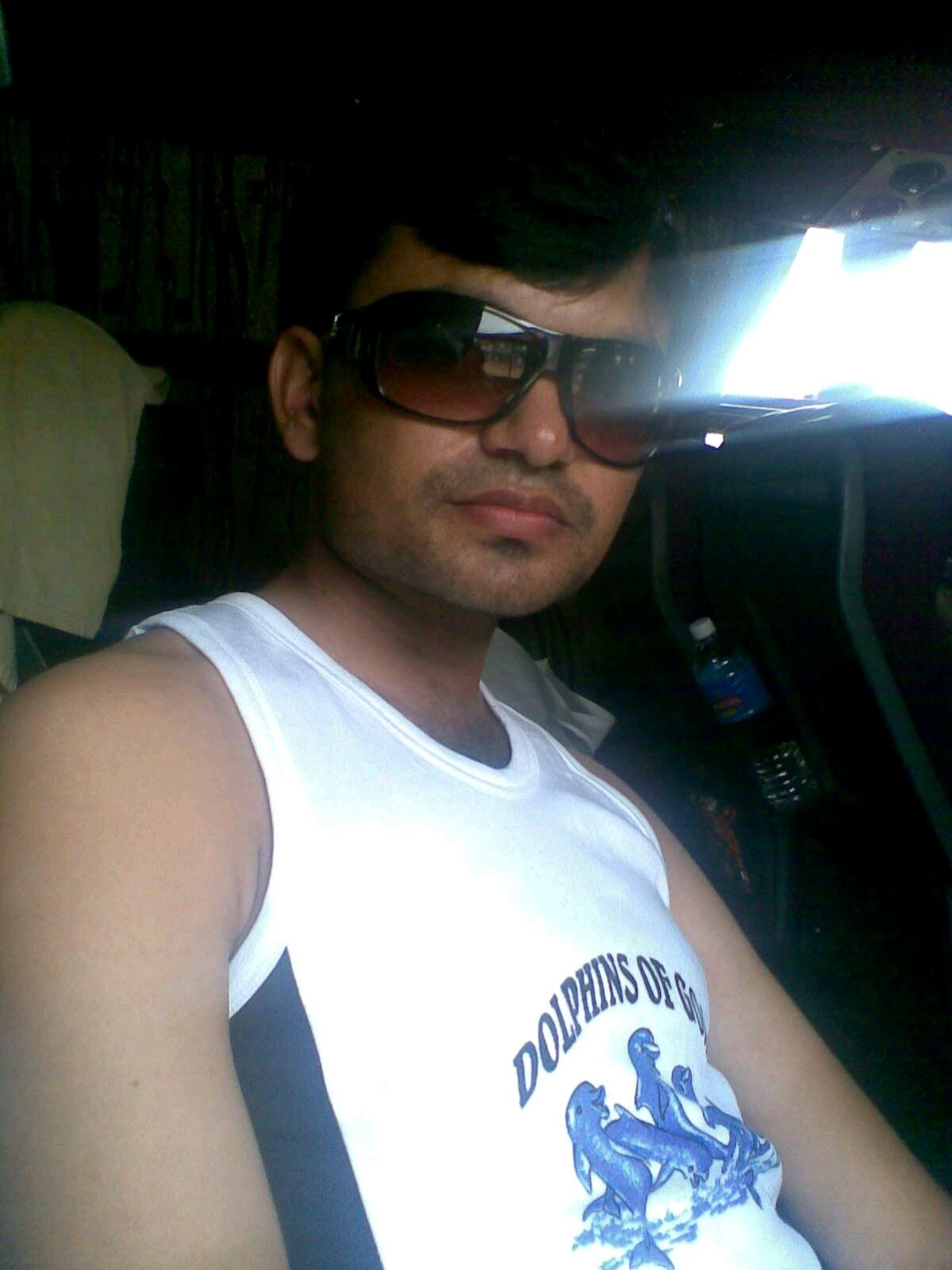 djdinesh_jadav's profile picture. 