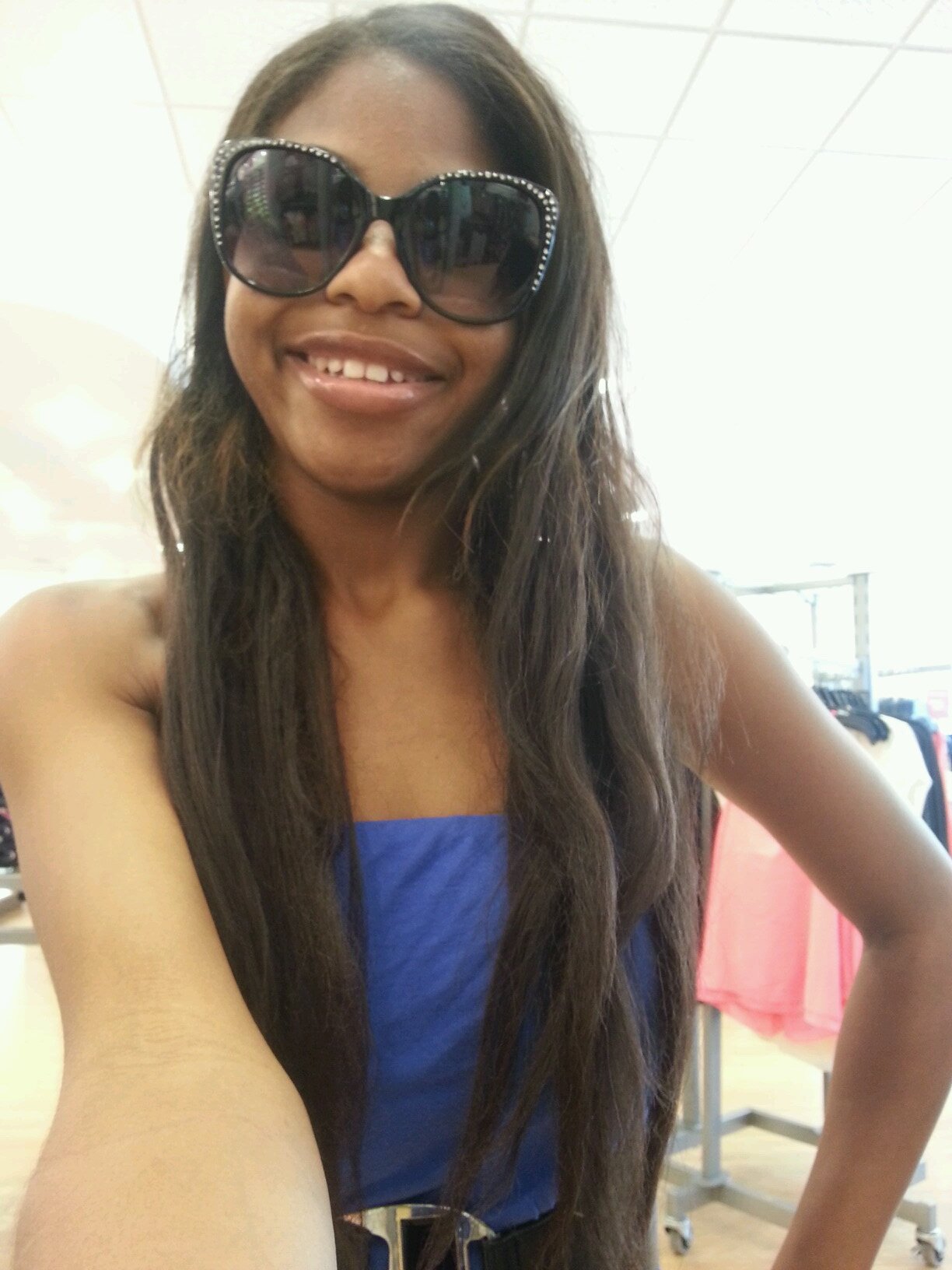 LOVE ME OR HATE ME BUT TO BE HONEST I DNT CARE ABOUT UR CHOICE AS LONG AS MY SON LOVES ME THATS ALL DA LOVE I NEED
