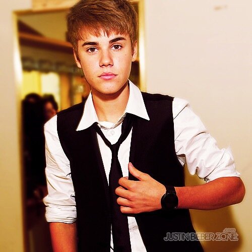 Canadian Boy ! JUSTIN DREW BIEBER , my idol , my everything ! Born on the 1st of March - 12:56 am ! #teamfollowback ♥