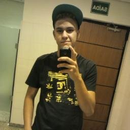 Tenho 18 anos,  São Paulino, brincalhão...
