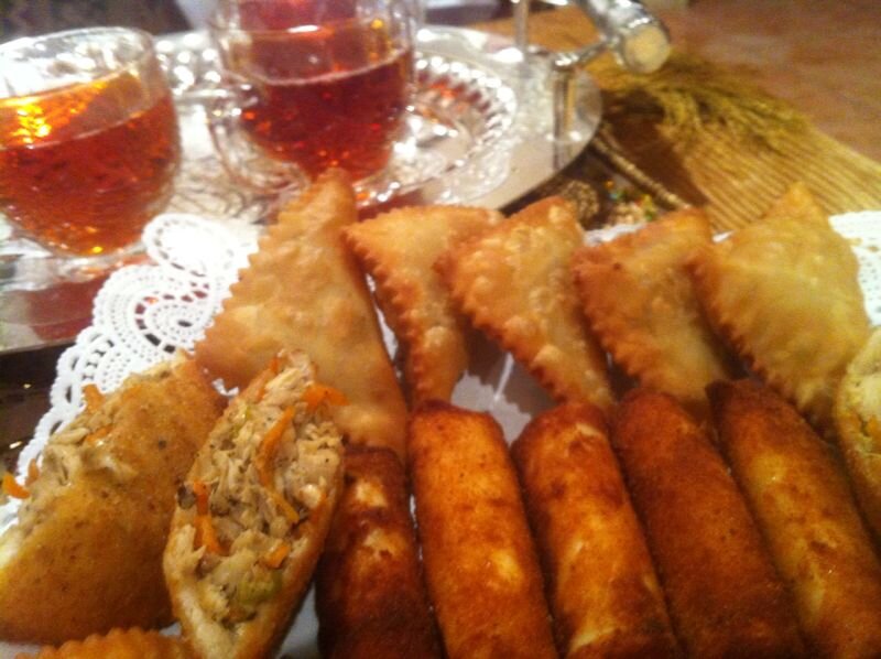 . لدينا (سمبوسه دجاج + جبن + خضار + وسمبوسه جبن ميني +ورق عنب + ملفوف) واتمنى ان تنال اعجابكم ٠٥٤٨٨٥٠٦٥٥ اذا لم يتم الرد الرجاء ارسال رساله بماتريدون .بالشرقيه