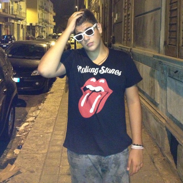 i'm vitoz, i habere 15 anni, vivere italy, amare musica, love❤