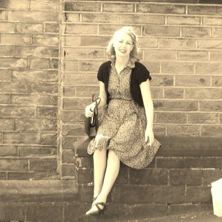 Love Vintage eras 40s, 50s and 60s. Shabby Chic and tea in a china cup! Adventures with Dotty the camper van.