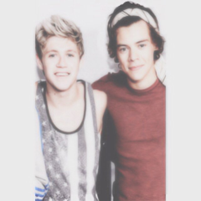 i'm nice enough to give you this free follow, now go and follow @urgnarry in return