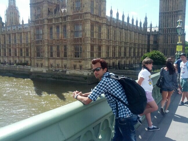 Engineer, Half a decade with TATA group, TCS'er, Techie , Sports enthusiast, Mumkaikar.