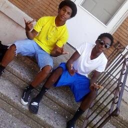 Follow Me, Ill Follow Bakk !  I Play Sports .. Im Single  Nd Have Good Personality .,