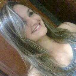 dedezan's profile picture. Sou pequenina e também gigante.