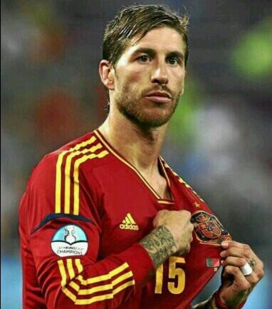 madridista 100% y sentimiento blanco. Twitter todo fútbol @catamadridista7