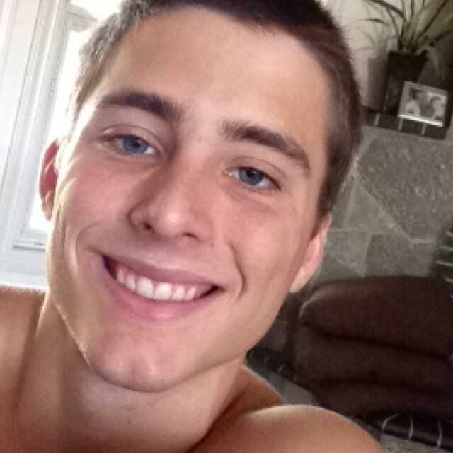 Everyone go follow the real @austinpeltzer