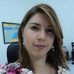 Sou serva do Deus altíssimo, casada,gaucha, que no momento esta guerreando na IURD de Hidráulica!!
