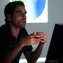 Asesor en cursos de gestión financiera y bursátil.