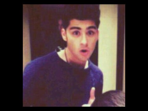 لا تسوي فولو هنا سو لذا الحساب @TheFarah_ سويت؟ جعلك بالجنه ☹♥.