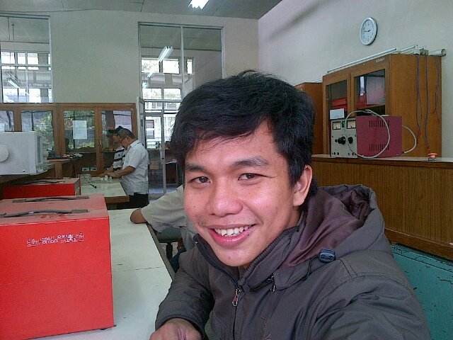 Berfikir positif itu lebih brarti.























ID : Iqjeyuek