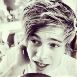 ♡5 Seconds of Summer? More like 5 Seconds of sexual frustration♡