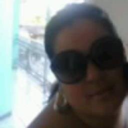 ♡ Nunca procure um amor na beleza
de um rosto e sim o que expressa
o coração ♡