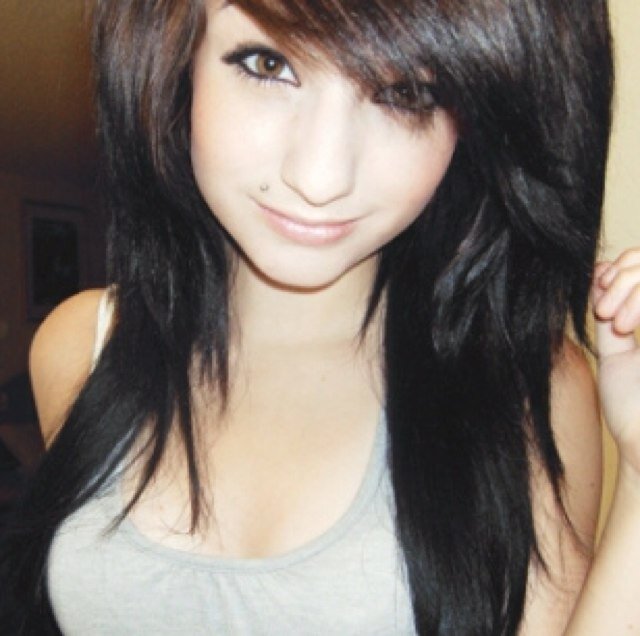 Hey guys im julie elizabeth i love to hangout with my best friends and i love my cat so much (RP) #Single #openRp