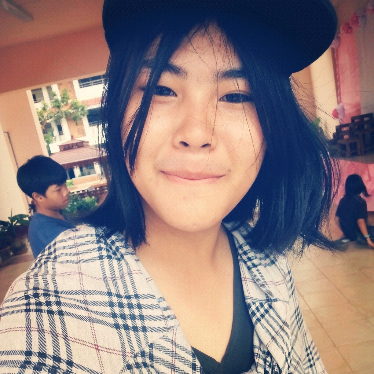 Plz called me AMMY  ,was bron on 4.Aug.1997 , Please come to follow me . And Thank you for your sincerity  ,Thanks Guys !! ;))