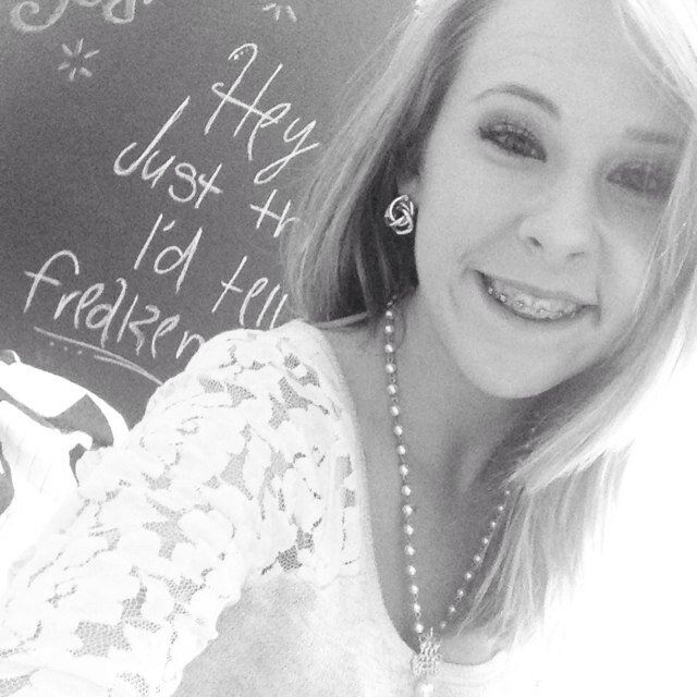 15 | Sophomore | Highland Tech | God ✝ † ✝ ''Just when you think it can't get any worse, it can. And just when you think it can't get any better, it can.'' ♡