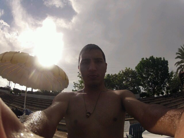 Vivo sin presumir, escucho sin defender y hablo sin ofender. OneLOVE