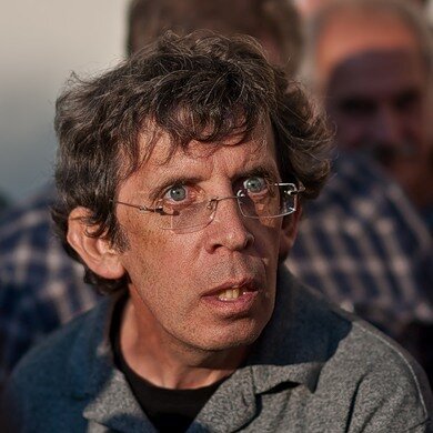 Успехи медицины налицо: от многих болезней люди уже не умирают, а только мучаются. (Крутиер)