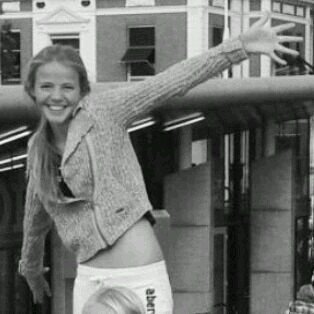 dorebras's profile picture. hattem/ celeanum 3A/ hockey 3 HMHC C1/ lieve vriendinnen!!!!