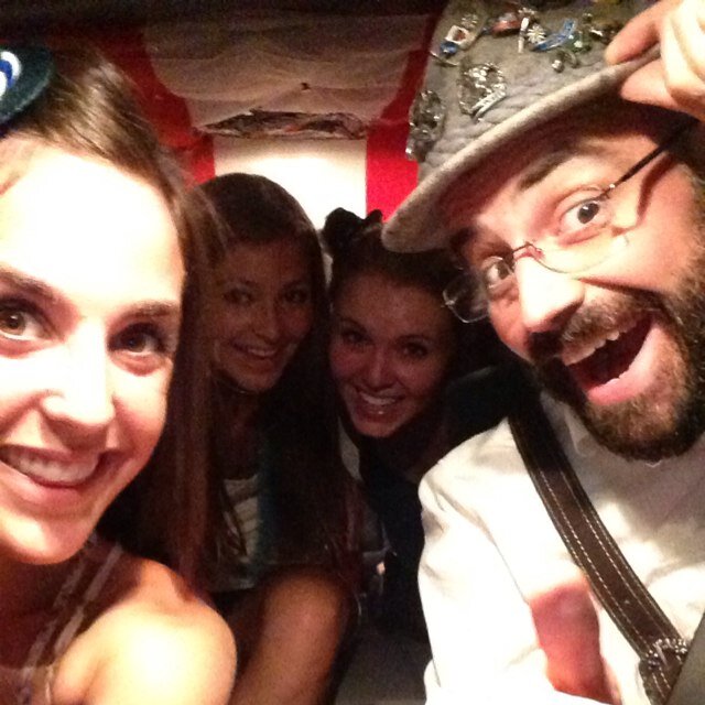 AlpenLyft's profile picture. Schnitzel, brats, lederhosen, polka, and all things Österreicher!