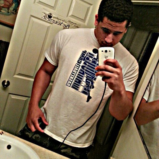 Hardly home but always reppin  Handling my business and minding my own, more people should try it.. College student athlete #GetBuckets #Follow 