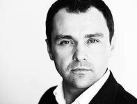 Самая трудная вещь на свете — это думать своей собственной головой. Вот, наверное, почему так мало людей этим занимаются.