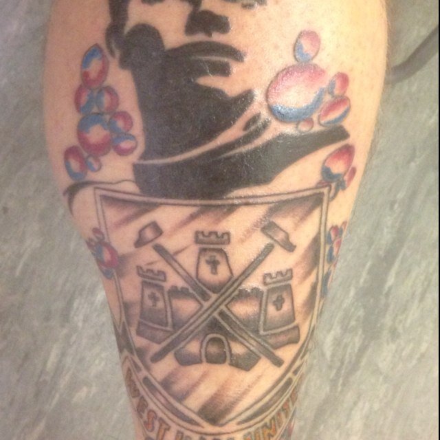 Hates work. Loves football west ham till i die
lives in custom house