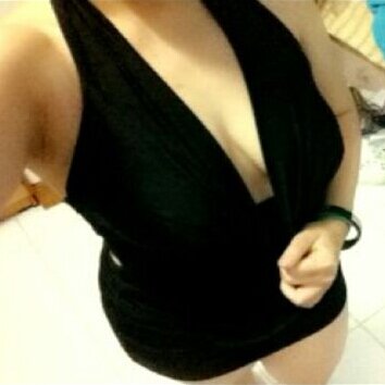 I'm a Lesbian… I love to have fun… I love to chat… so here I am to just love u… no boys!!! :) #girls n gay very welcome#