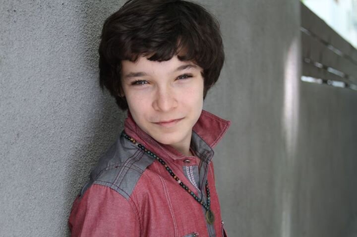 hello?:)) i'm @DaltonCyr fan #daltonator and follow me back:D