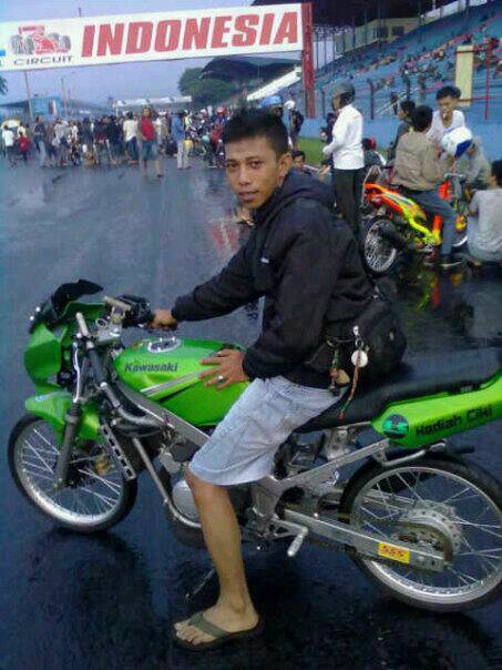 Apa ada nya az and selalu happy..