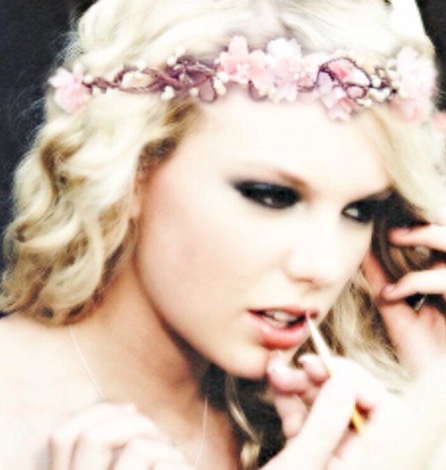 free follow from @sunsetswifts and @sunkissmahone bc i love you