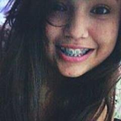 ზ 14 Aninhos *-* Ariana &&' #SantistaROXA !  ♪ A amizade é tudo  ♪  ' @_aliciaBarbone @Meeninamah  ზ http://t.co/zpYl08BOIK