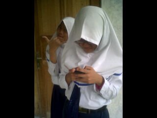 #NaLyhahohaho,,, @Serly_aulia & @ErnaWatiiErna,,,, follback? Mention/♥8b☺