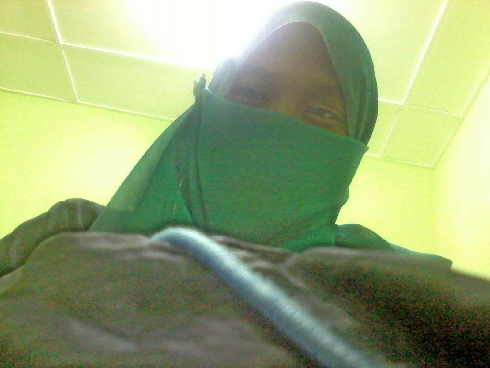 Saya ialah manusia :3