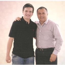 Ingeniero de Sistemas, por formación. Hacedor y auditor por vocación. Empresario, por convicción.